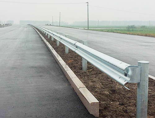 公路護(hù)欄